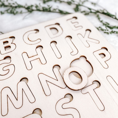 Insert montessori din lemn pentru copii - ALFABETUL | SENTOP