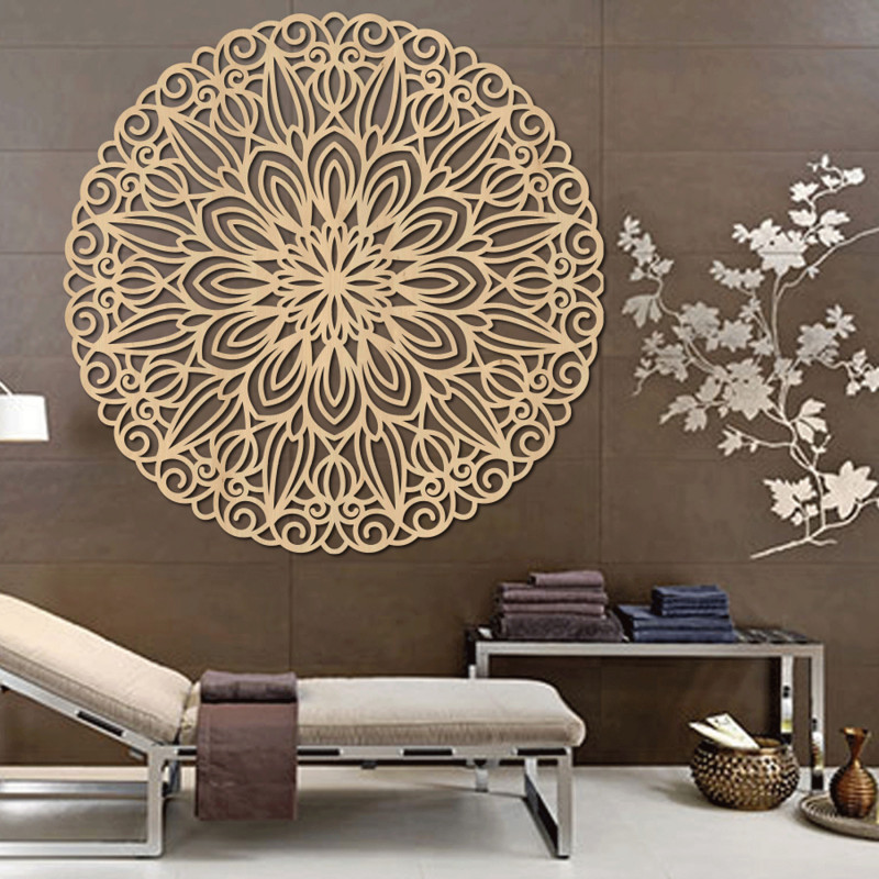 Mandala sculptată în lemn pe perete, floarea...