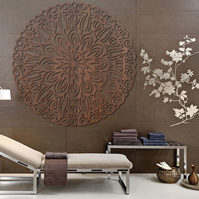 Mandala sculptată în lemn pe perete, floarea...
