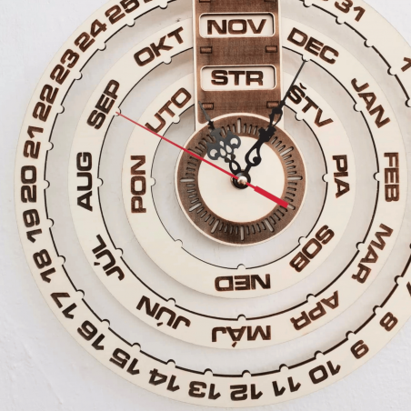 Ceas de perete gravat, calendar din lemn - JOGBELII