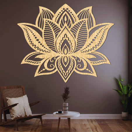 Elegantă floare de lotus sculptată în lemn - o decorațiune murală stilată pentru un interior modern. Elegantă floare de lotus sculptată în lemn - o decorațiune murală stilată pentru un interior modern.