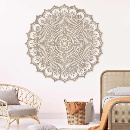 Mandala din lemn pe perete Mandala din lemn pe perete