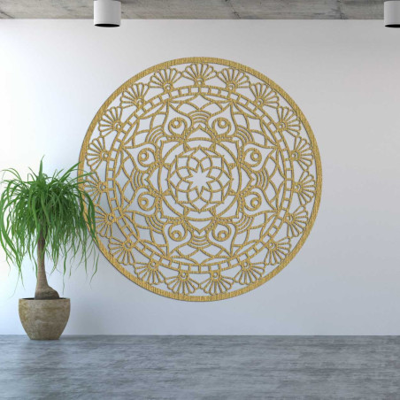 Decor rotund sculptat cu detalii elaborate și simetrie delicată. Decor rotund sculptat cu detalii elaborate și simetrie delicată.