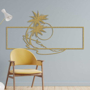 Scenă tropicală cu doi palmieri și liniile moi ale oceanului.