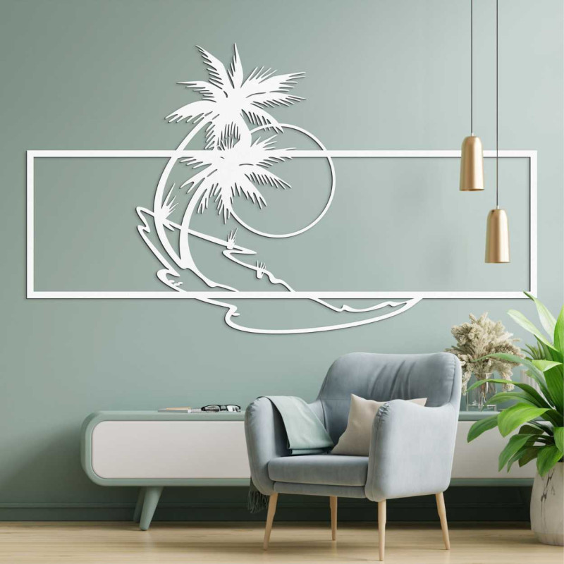 Un motiv de plajă sculptat în lemn într-un stil geometric curat.