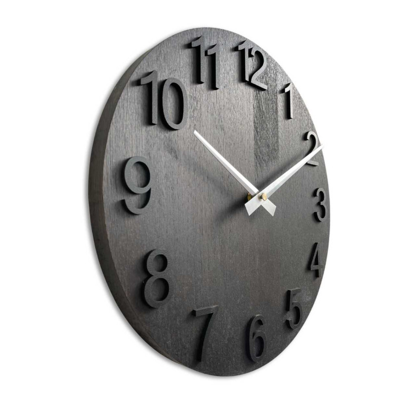 Ceas de perete simplu cu bază din lemn, fără cifre