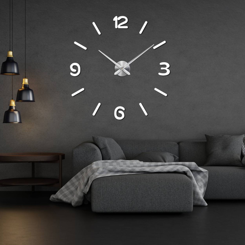 Ceas elegant din plexiglas, silențios și ușor de instalat în orice cameră.