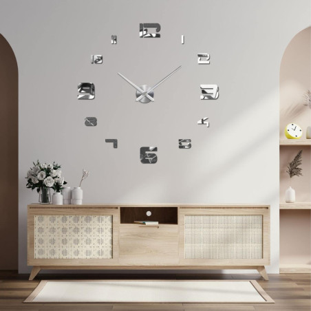 Ceas elegant din plexiglas, diametru reglabil până la 130 cm. Ceas elegant din plexiglas, diametru reglabil până la 130 cm.