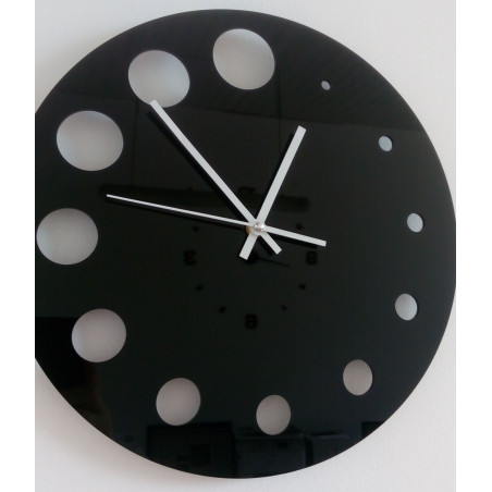 Ceas de perete modern realizat din plastic. Producție proprie, X-momo Ceas de perete modern realizat din plastic. Producție proprie, X-momo