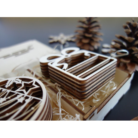 Decoratiuni din lemn si plastic, decoratiuni de Craciun, accesorii vintage din lemn