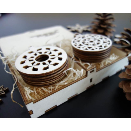 Ornamente din lemn și plastic, ornamente de Crăciun, accesorii vintage din lemn Ornamente din lemn și plastic, ornamente de Crăciun, accesorii vintage din lemn