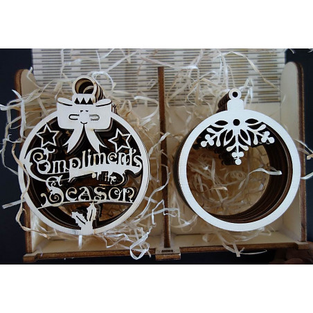 Decoratiuni din lemn si plastic, decoratiuni de Craciun, accesorii vintage din lemn