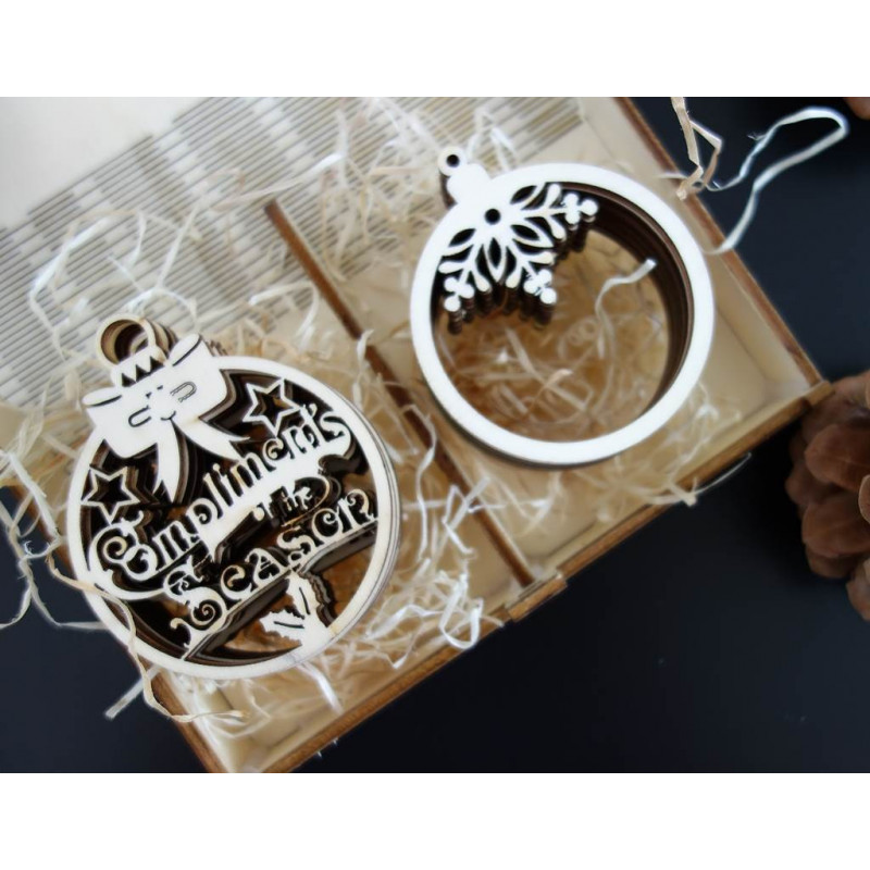 Dimensiuni ornamentale, decoratiuni de Craciun, accesorii din lemn, decoratiuni din lemn sau plastic