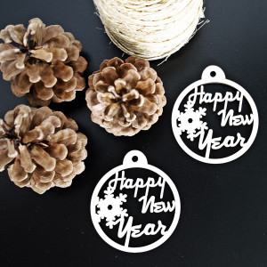 Ornament de Crăciun din lemn - Anul Nou, dimensiune: 79x90 mm