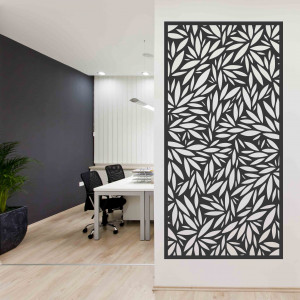 Decorațiune din lemn natural cu un design armonios de copac și înrădăcinare.