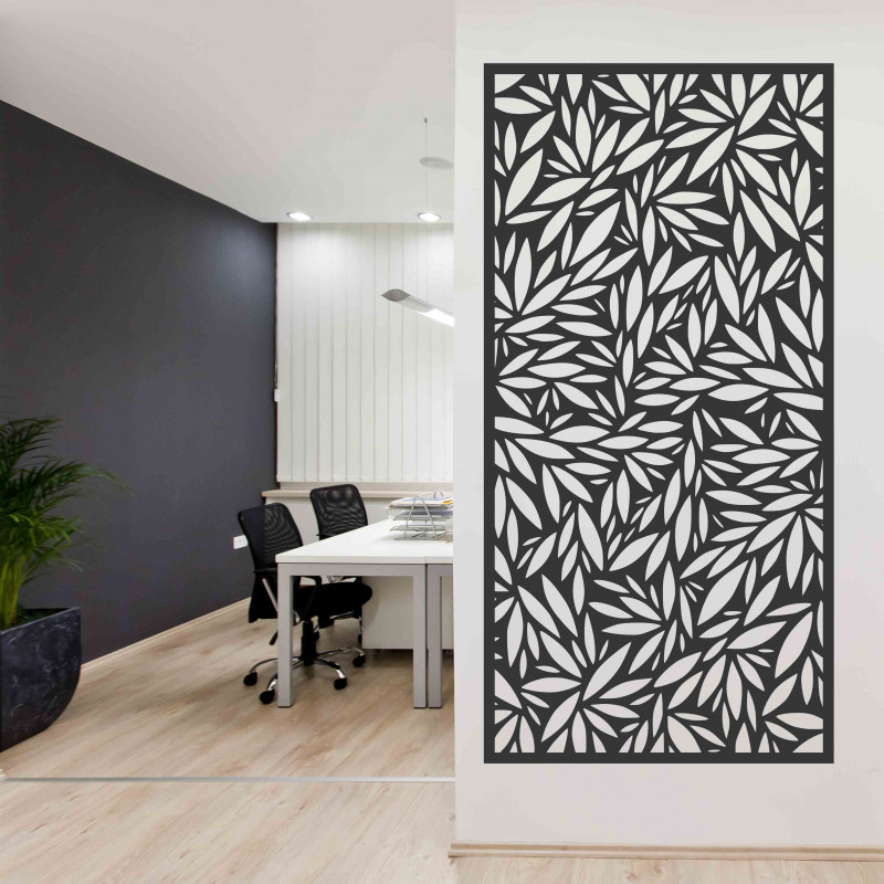 Decorațiune din lemn natural cu un design armonios de copac și înrădăcinare.