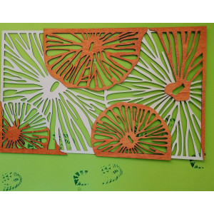 Imagine sculptată pe peretele din placaj de lemn... 2